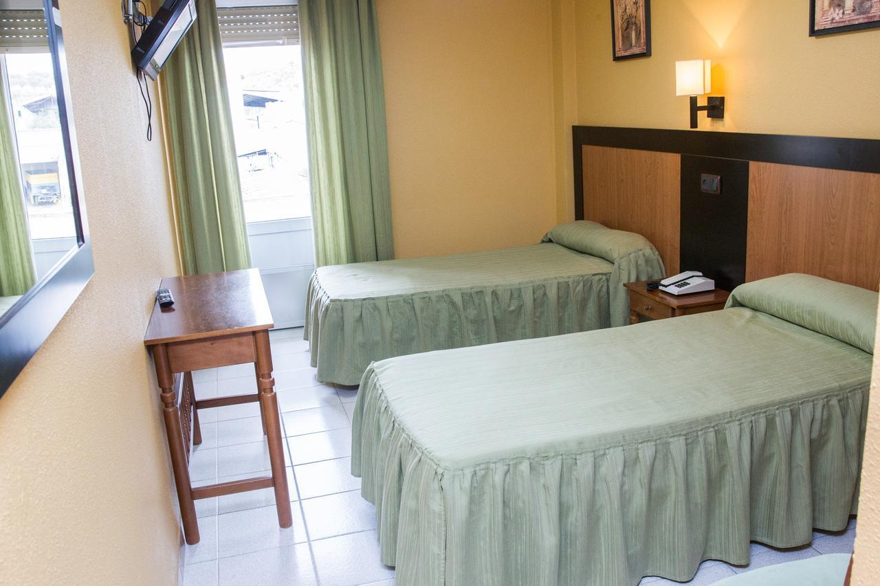Hostal La Palmera Miajadas Exterior foto